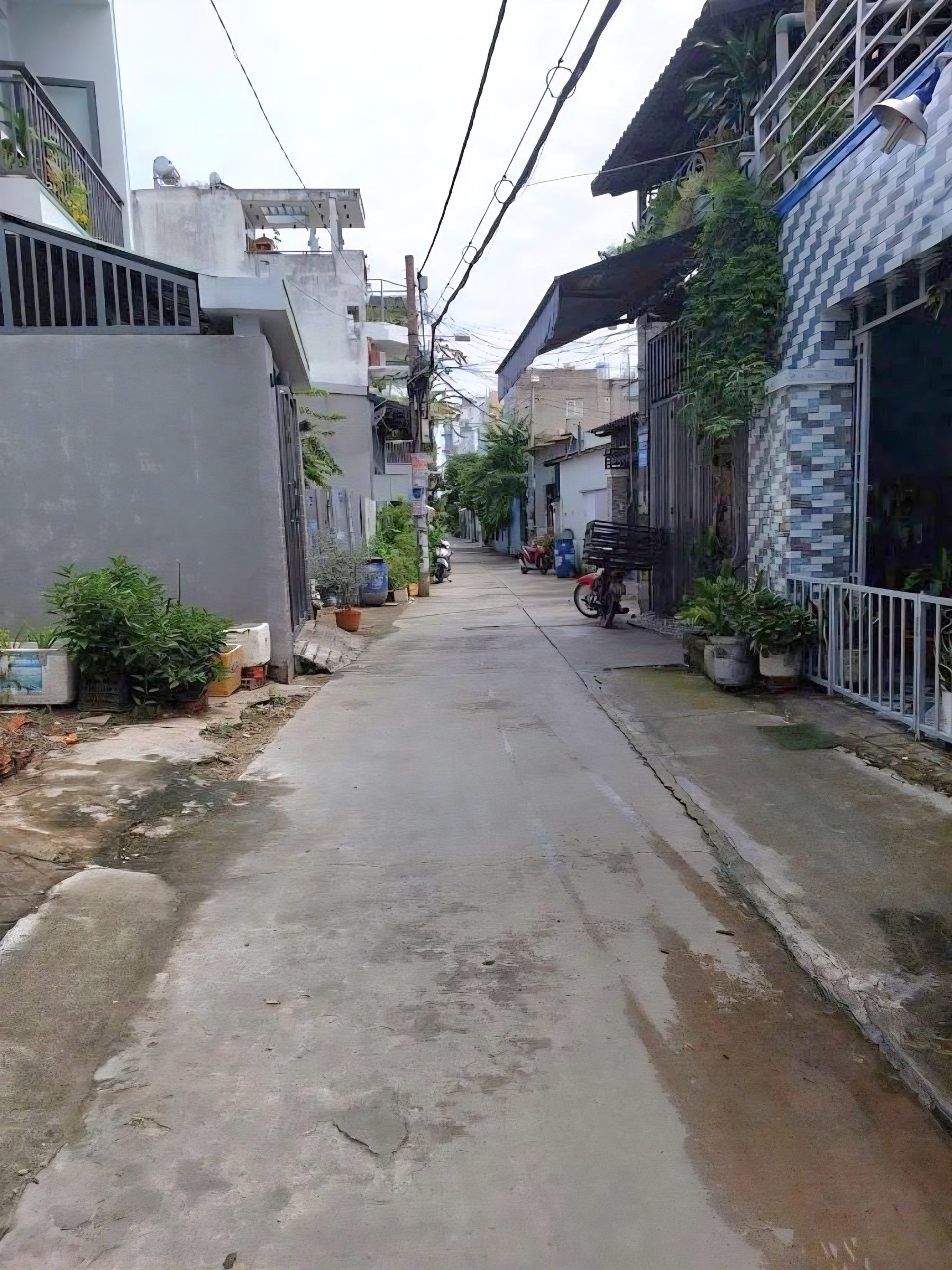 BÁN NHÀ CẠNH LÊ TRỌNG TẤ.N - NGÃ TƯ GÒ MÂ.Y - HẺM XE HƠI - 5PN - ( 4X18M )
