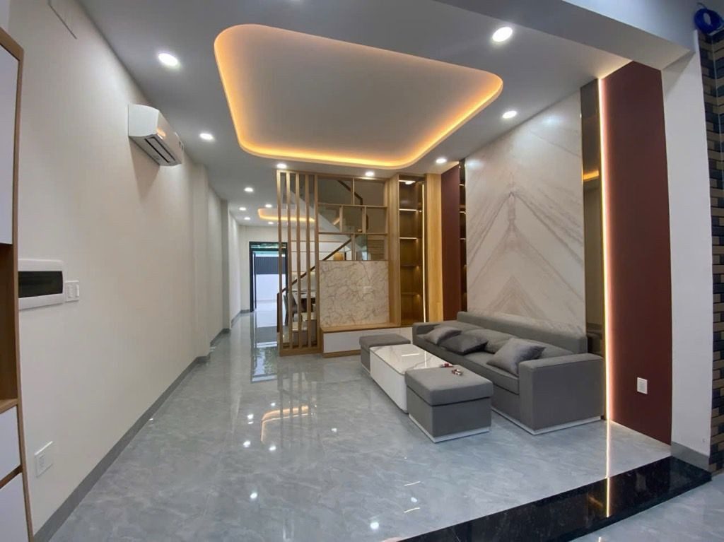 NHÀ 4 TẦNG NGAY TRUNG TÂM QUẬN THỦ ĐỨC PHƯỜNG TRƯỜNG THỌ, ĐƯỜNG HỒ VĂN TƯ.DT 79M2: 4,6 X 18: 5 PN;5 WC