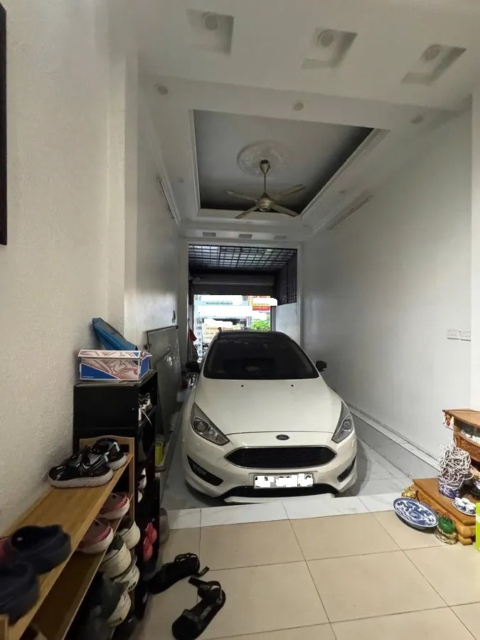 Bán nhà mặt phố Hoa Bằng – Cầu Giấy | 61m² | Ô tô | 2 thoáng | Kinh doanh đỉnh | 25 tỷ