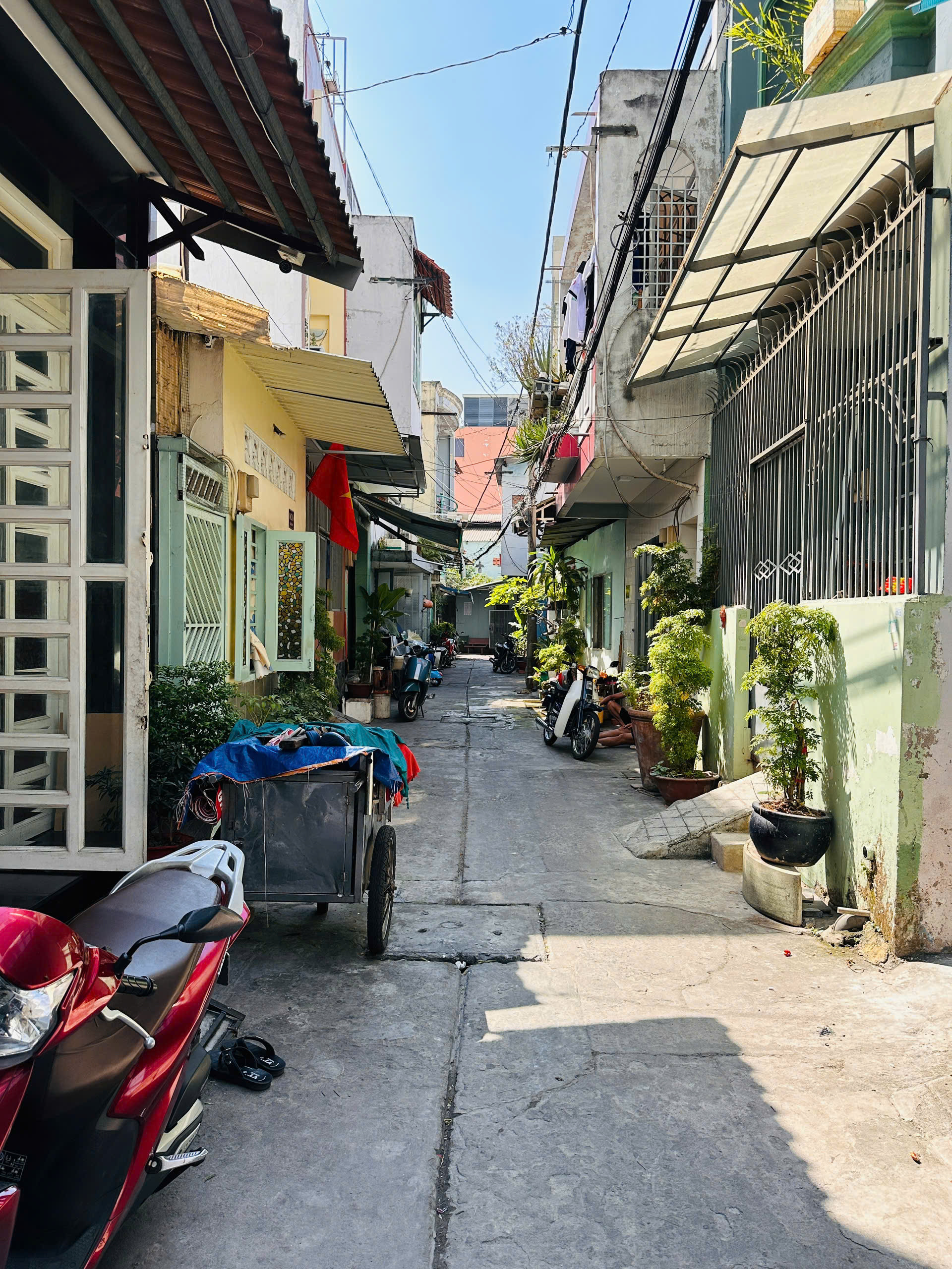 Nhà mới 4 tầng Hòa Bình Tân Phú – 40m² Full nội thất – Gần Đầm Sen – Giá 6 tỷ