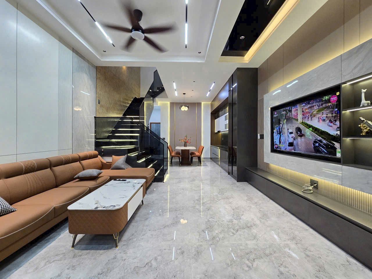 🔴💥Bán nhà 3 tầng LUXURY đường Hoà Phú 3 - Đối diện UBND Quận cũ