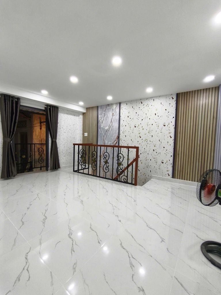 Nhà mới Quận 8 – 1 trệt 1 lầu – 2PN 2WC – vào ở ngay – hẻm sạch gần đường lớn