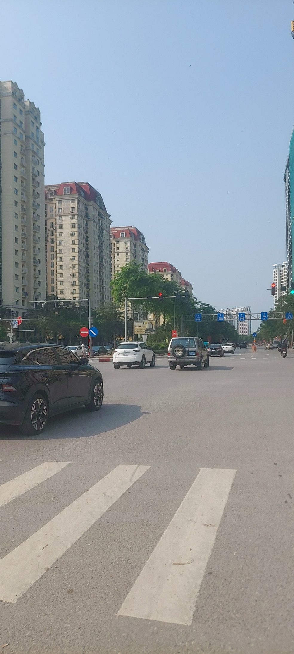 Bán nhà 111.4m² có sẵn 80m² thổ cư ngang 10m giá 50 tỷ tại Đường Hoàng Cầu Phường Ô Chợ Dừa