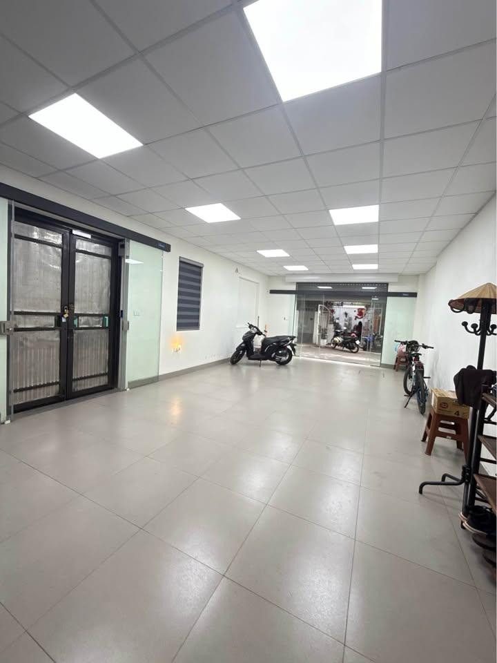 Cho Thuê Mặt Bằng KD Ngõ 34 Hoàng Cầu 60M² - Khu Vực Kinh Doanh Đỉnh - Giá Thuê 13,5tr