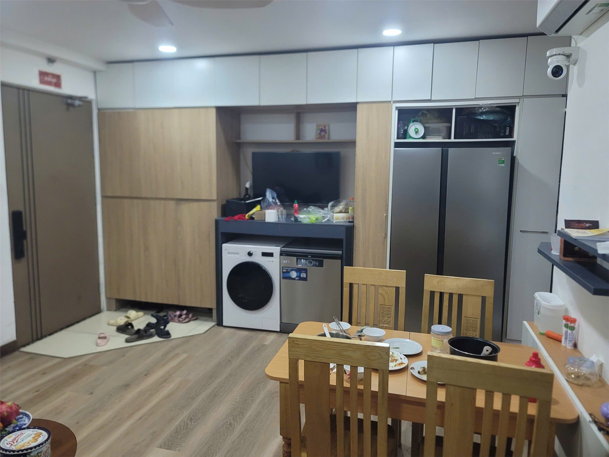 CĂN HỘ TIỆN ÍCH- GIÁ TỐT Chính Chủ bán Căn hộ tại Tòa nhà 19T1, Đường Hoàng Công, Phường Kiến Hưng