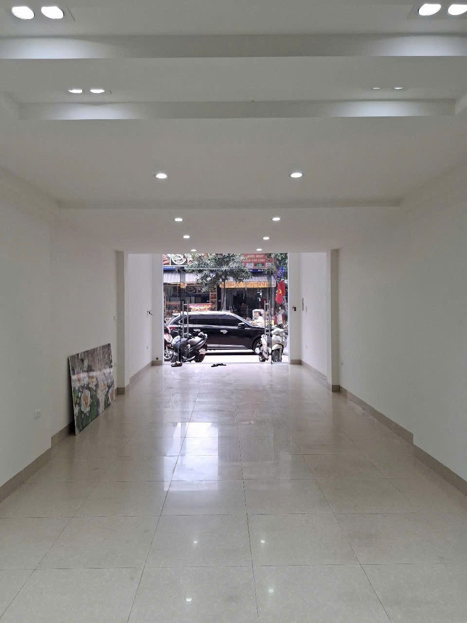 Cho Thuê Nhà Mặt Đường Hoàng Công - Kiến Hưng - Hà Đông 50M² 7 Tầng Thang Máy ( Tầng 1,2 Thông Sàn) Kinh Doanh Đa Dạng - Giá Thuê 25tr