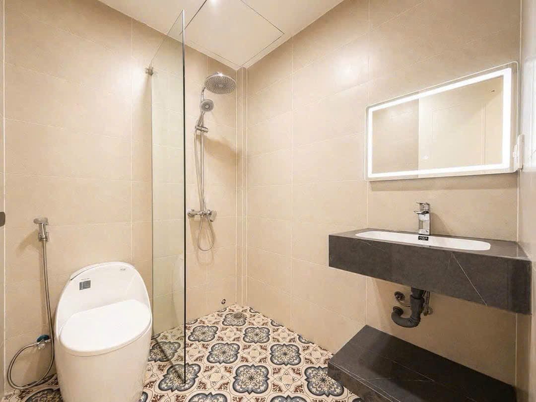SIÊU PHẨM IKIỆT HOÀNG DIỆU HẢI CHÂU - NHÀ 3 TẦNG KIÊN CỐ - NỘI THẤT XỊN XÒ - DT 65M2- GIÁ CHỈ 6 TỶ
