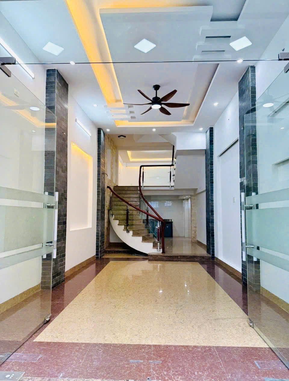 SIÊU PHẨM TRUNG TÂM HẢI CHÂU – KIỆT Ô TÔ 6M HOÀNG DIỆU – DÒNG TIỀN ỔN ĐỊNH 15 TRIỆU/THÁNG - GIÁ NHỈNH 8 TỶ