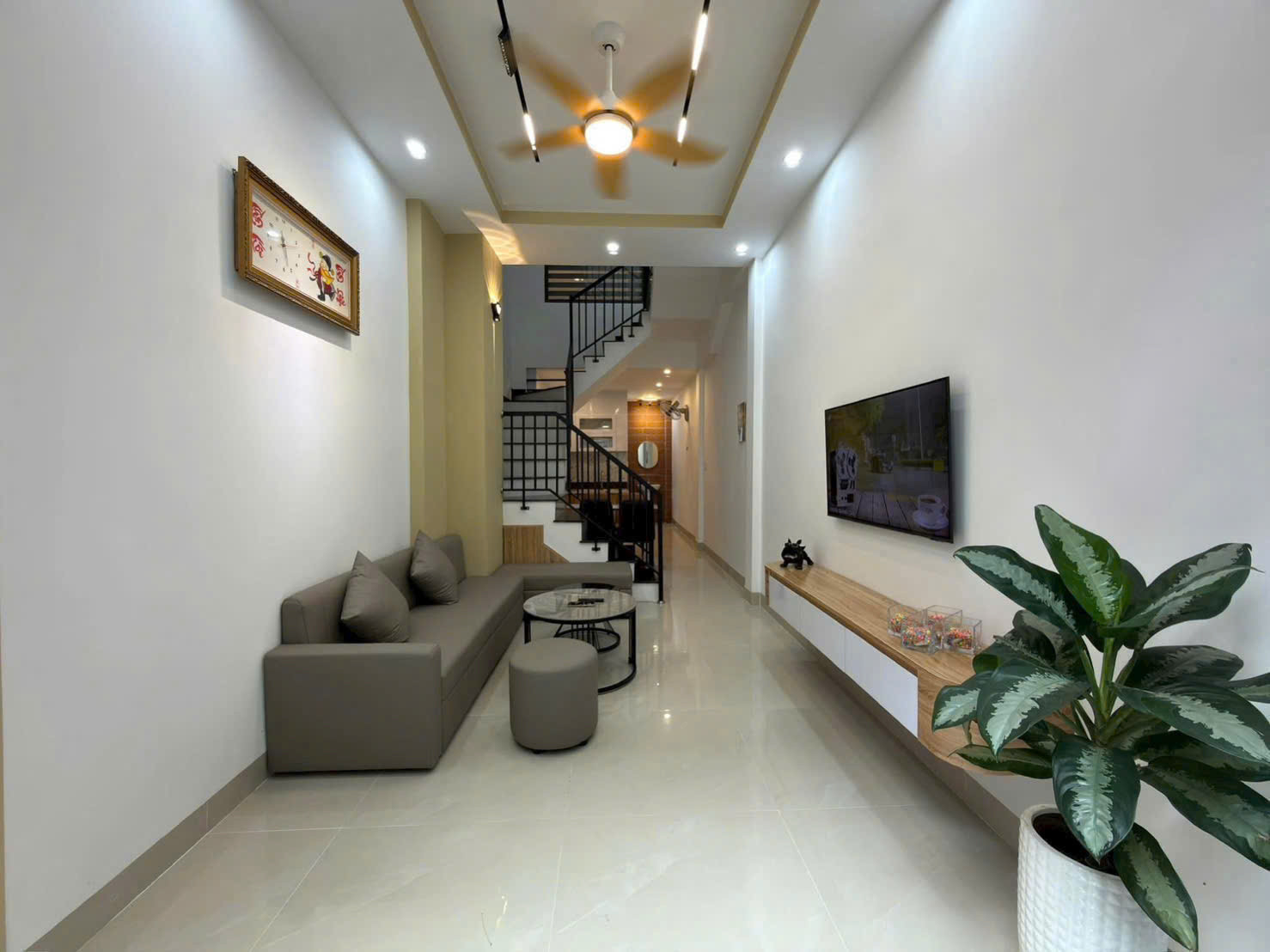 📌📌📌LÀM VIỆC TRỰC TIẾP GIÁ TỐT !!! NHÀ HOÀNG DIỆU 20TR
