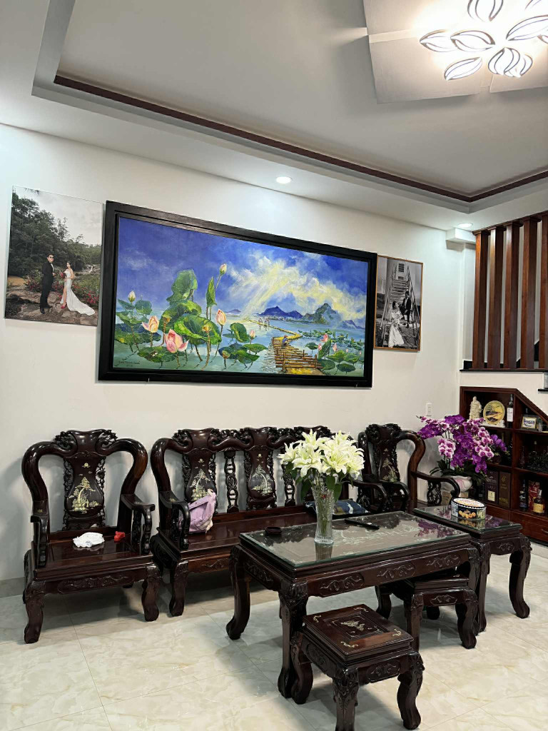Bán Nhà 3 tầng Trung Tâm Nha Trang giá hơn 8đ