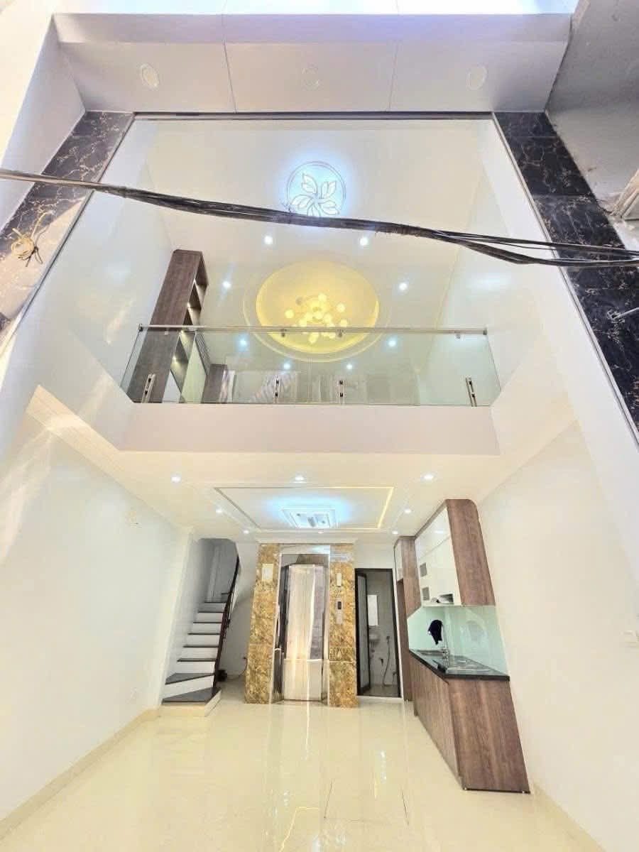 Bán nhà 50m² 6 tầng thang máy giá 9.2 tỷ tại Đường Hoàng Liệt Phường Hoàng Liệt