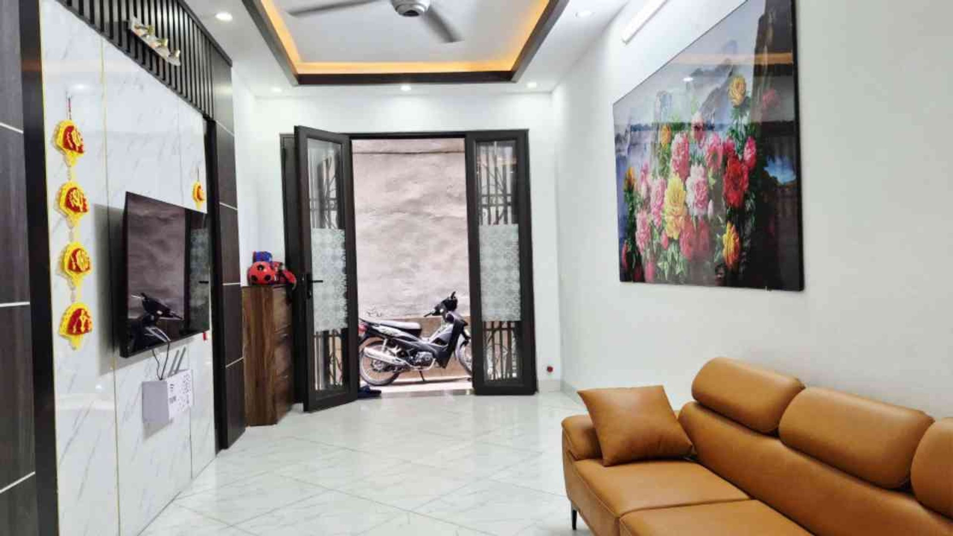 Nhà đẹp Hoàng Mai – 2 thoáng – gần ô tô 🌟
🏡 40m² • 5 tầng, nhà dân xây chắc chắn