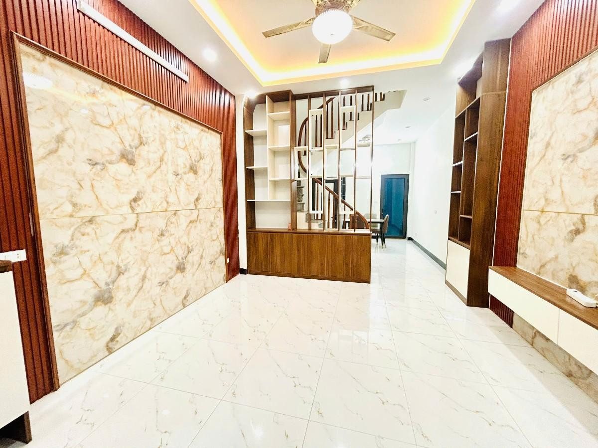 💥 SIÊU PHẨM HOÀNG MAI - NGÕ THÔNG GỐC ĐỀ - 4 TẦNG FULL NỘI THẤT - 8.2 TỶ!