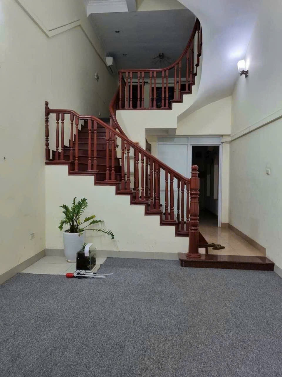 Cho Thuê Nhà 50M² 5 Tầng 6 Ngủ - Nội Thất CB - Phố Hoàng Ngân - Cầu Giấy/ Gần Ô Tô/ Giá Thuê 17tr