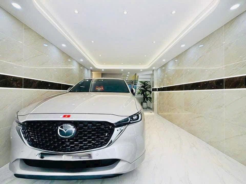 Bán nhà hẻm xe tải Hoàng Sa, P4, Q3.  Giá 4 tỷ 450tr, DT 80m2 ( 5x16) hẻm xe hơi 8m. Cho thuê 15tr/th. Sổ hồng riêng chính chủ
