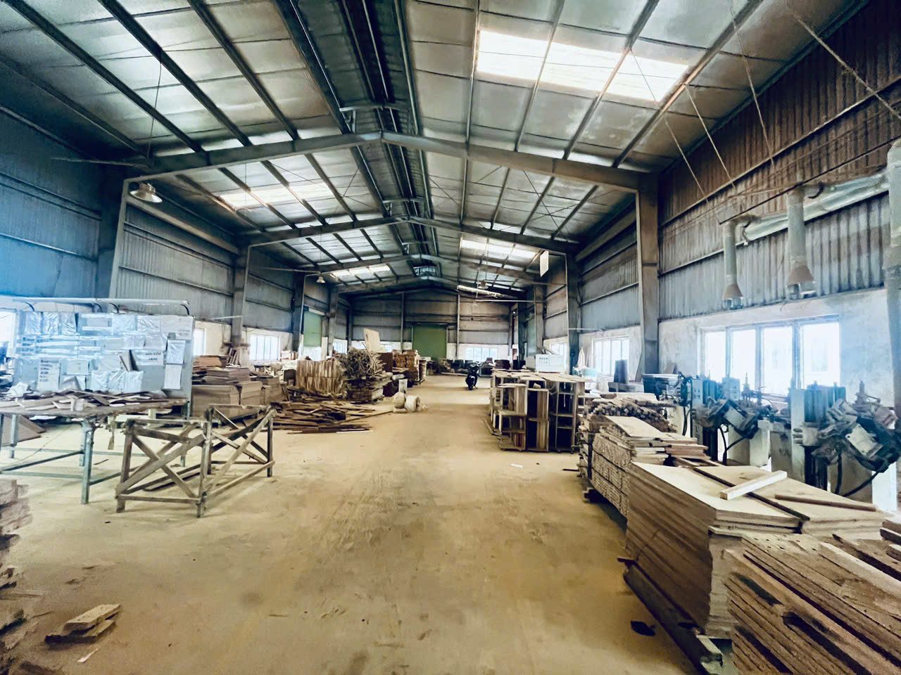 Cho thuê Kho, nhà xưởng 1000m² giá 35 triệu/ tháng tại Đường Hoàng Sa Xã Diên Phú Thành phố Pleiku Gia Lai