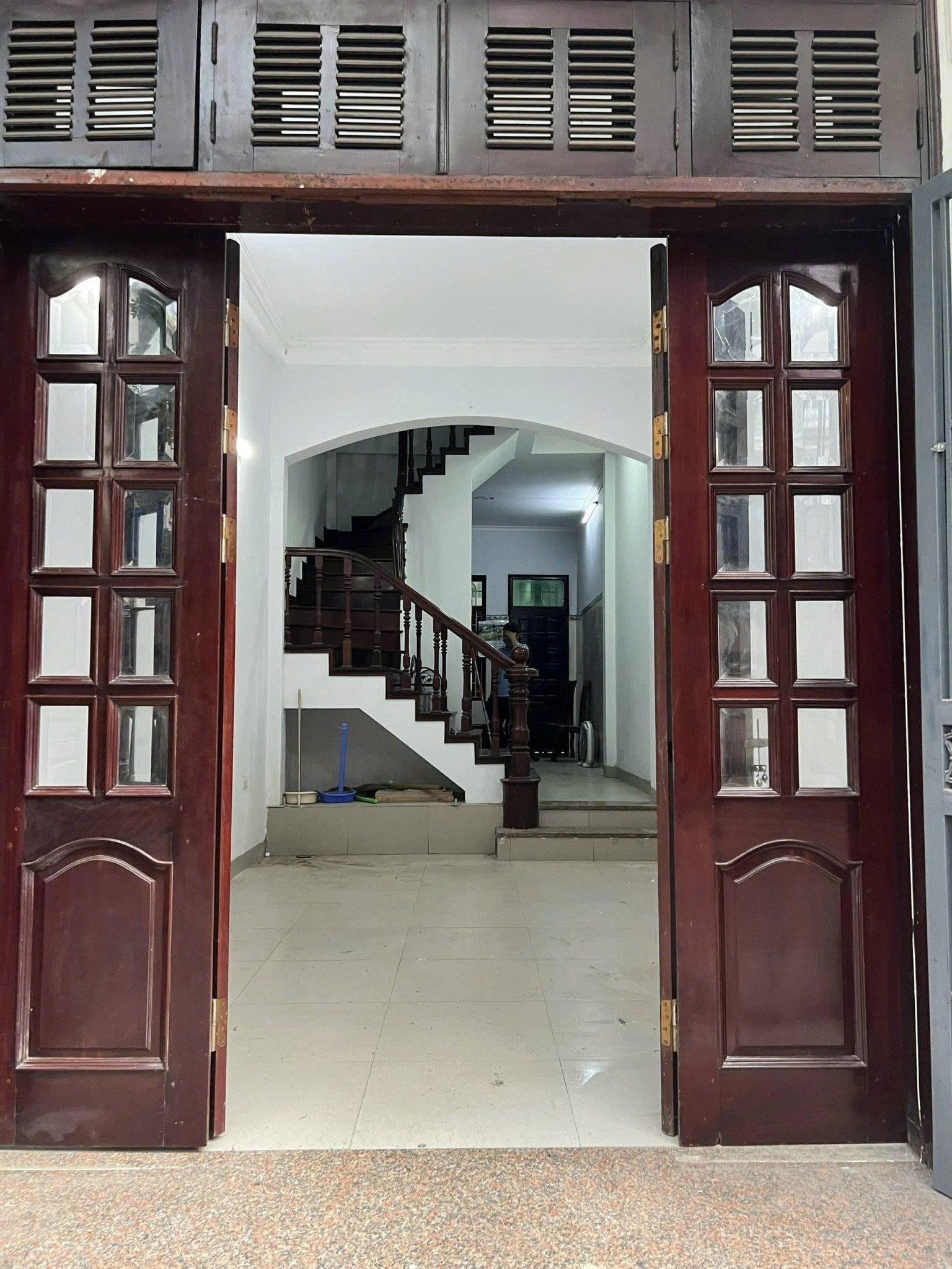 Cho thuê nhà Hoàng Sâm, Hoàng Quốc Việt Cầu Giấy 50M x 5T Ô TÔ giá 17.5tr