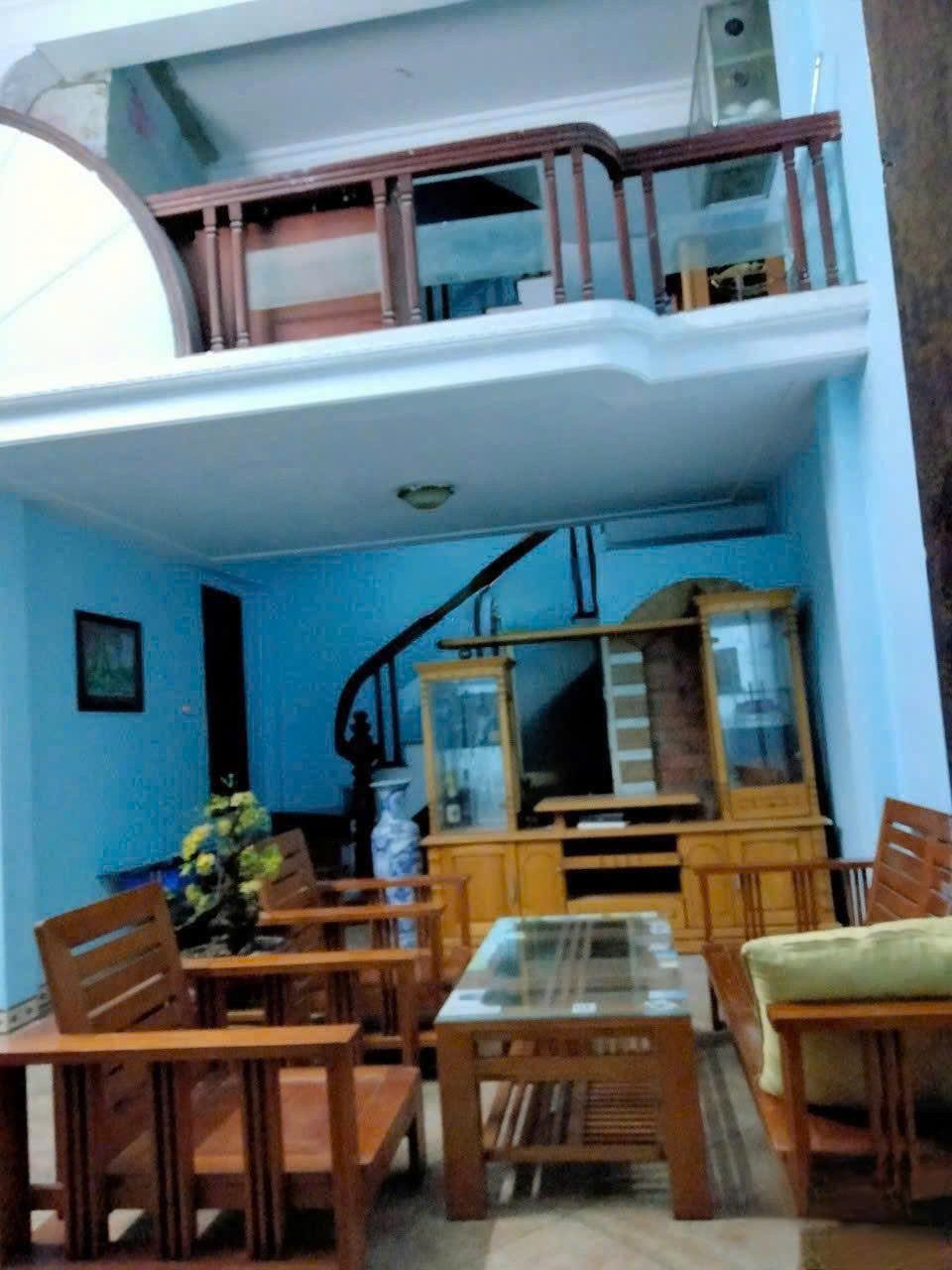 Cho thuê nhà nguyên căn ngõ 19x Phố Hoàng Sâm, Diện tích: 40m x 6 tầng 5 phòng ngủ, 4VS giá 15 triệu