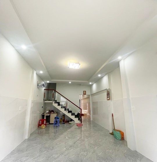 Nhà đường Hoàng Văn Thụ, Tân Sơn Nhất, 4.2x13m, 53m2, chỉ 7.9 tỷ TL