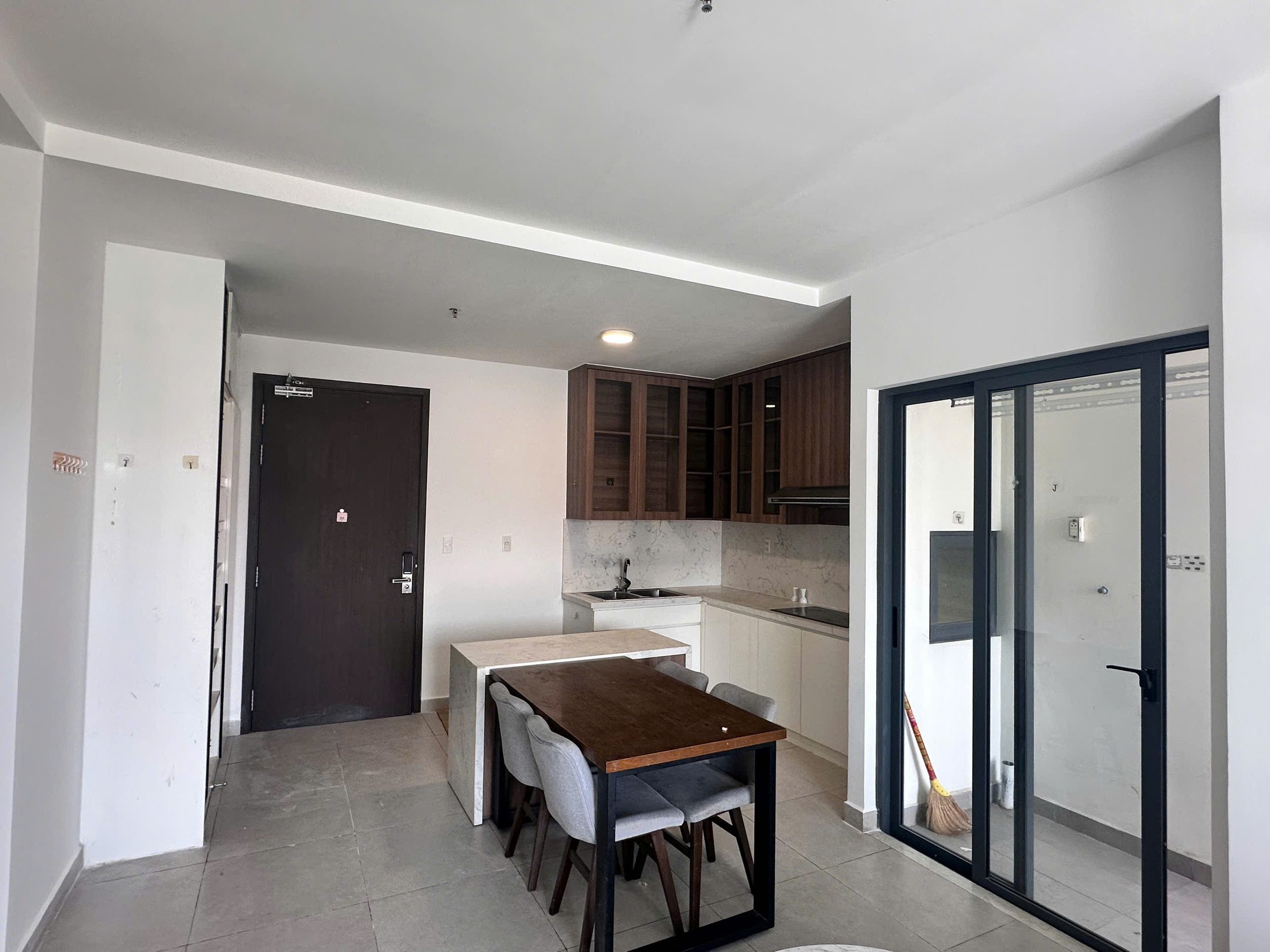 Compass One 78m2 2PN Full Nội Thất, Sổ Hồng Riêng, Giá Rẻ Nhất 2.130 Tỷ