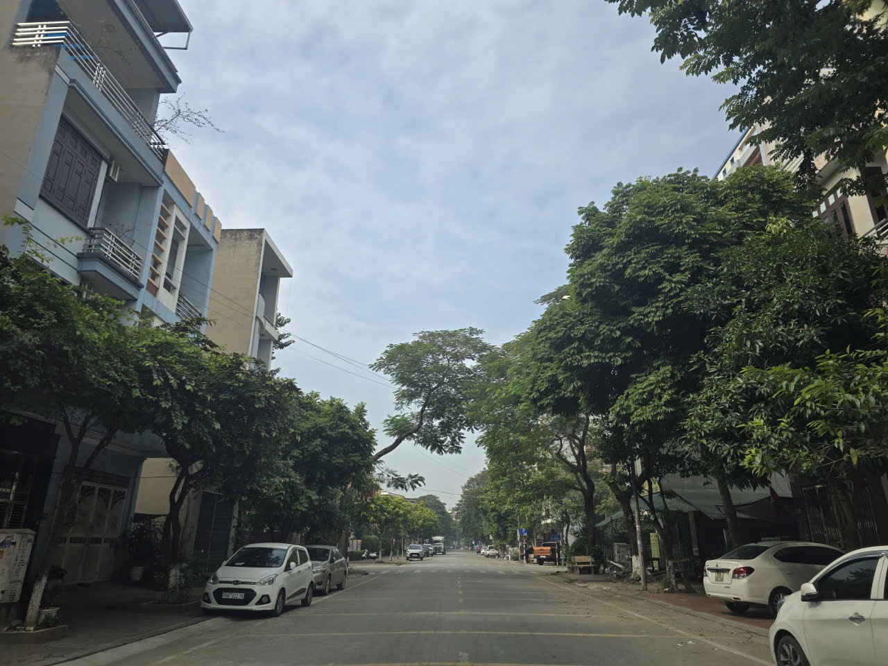 Bán 81m đất mặt đường hoàng văn thụ y na kinh bắc. Gần ngã 4 hồ ngọc lân. Phường kinh bắc bắc ninh