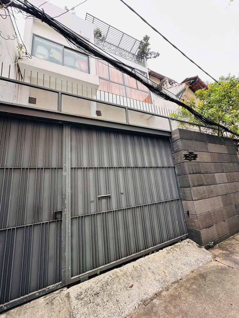 Biệt thự sân vườn 160m2 tại Phú Nhuận