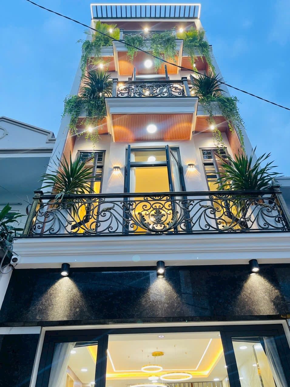 Chủ cần bán gấp, Đ. Hoàng Văn Thụ, P1, Q. Tân Bình, DT 70m2,Giá 4tỷ, cho thuê 26tr, sổ riêng