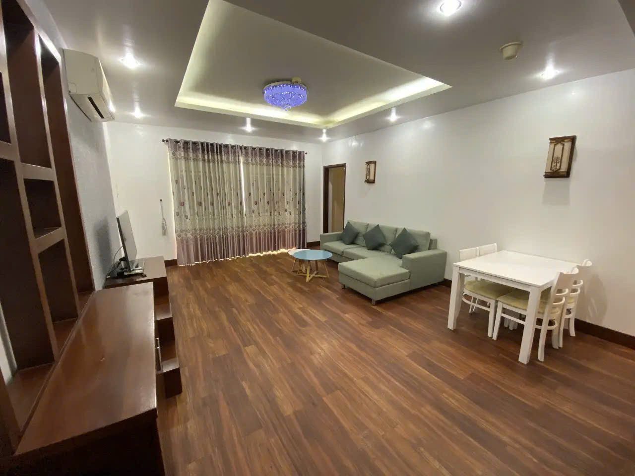 Bán Hoặc Cho Thuê Gấp Căn Hộ Hùng Vương Plaza Quận 5 - 130m², 3PN, 3WC - Sổ Hồng Riêng - Chỉ 9.6 Tỷ