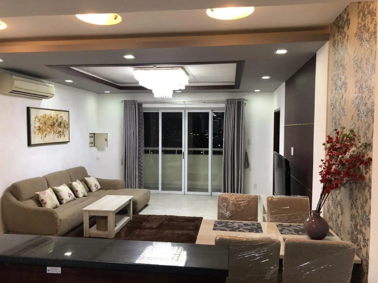 Chủ Nhà Kẹt Tiền Cần Bán Gấp Căn Hộ Hùng Vương Plaza Q.5 - 126m², 3PN - Sổ Hồng Riêng - Chỉ 9.5 Tỷ