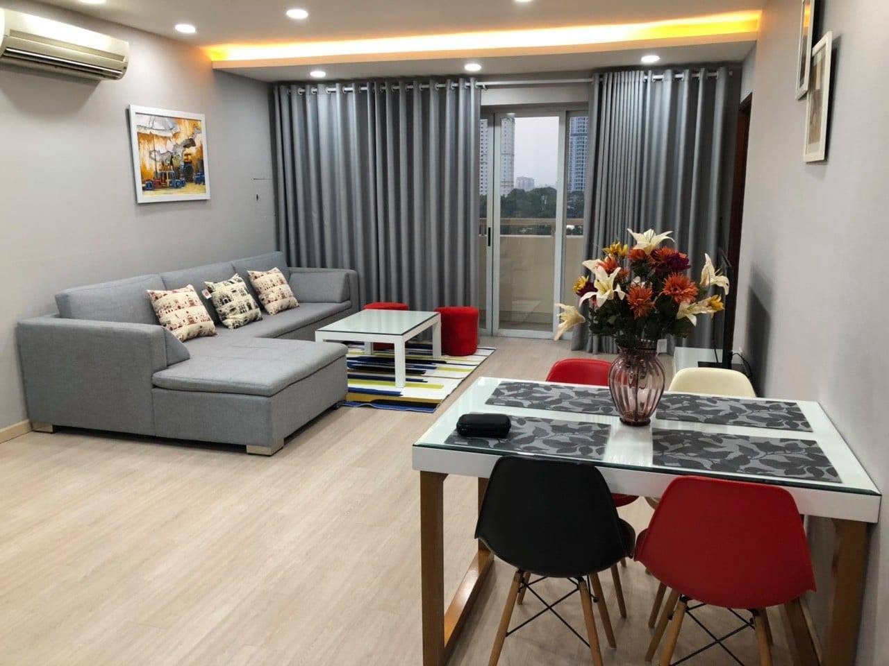 CHÍNH CHỦ BÁN CĂN HỘ HÙNG VƯƠNG PLAZA, QUẬN 5 - 3PN RỘNG 130M² - CÓ SUẤT Ô TÔ - SỔ HỒNG RIÊNG