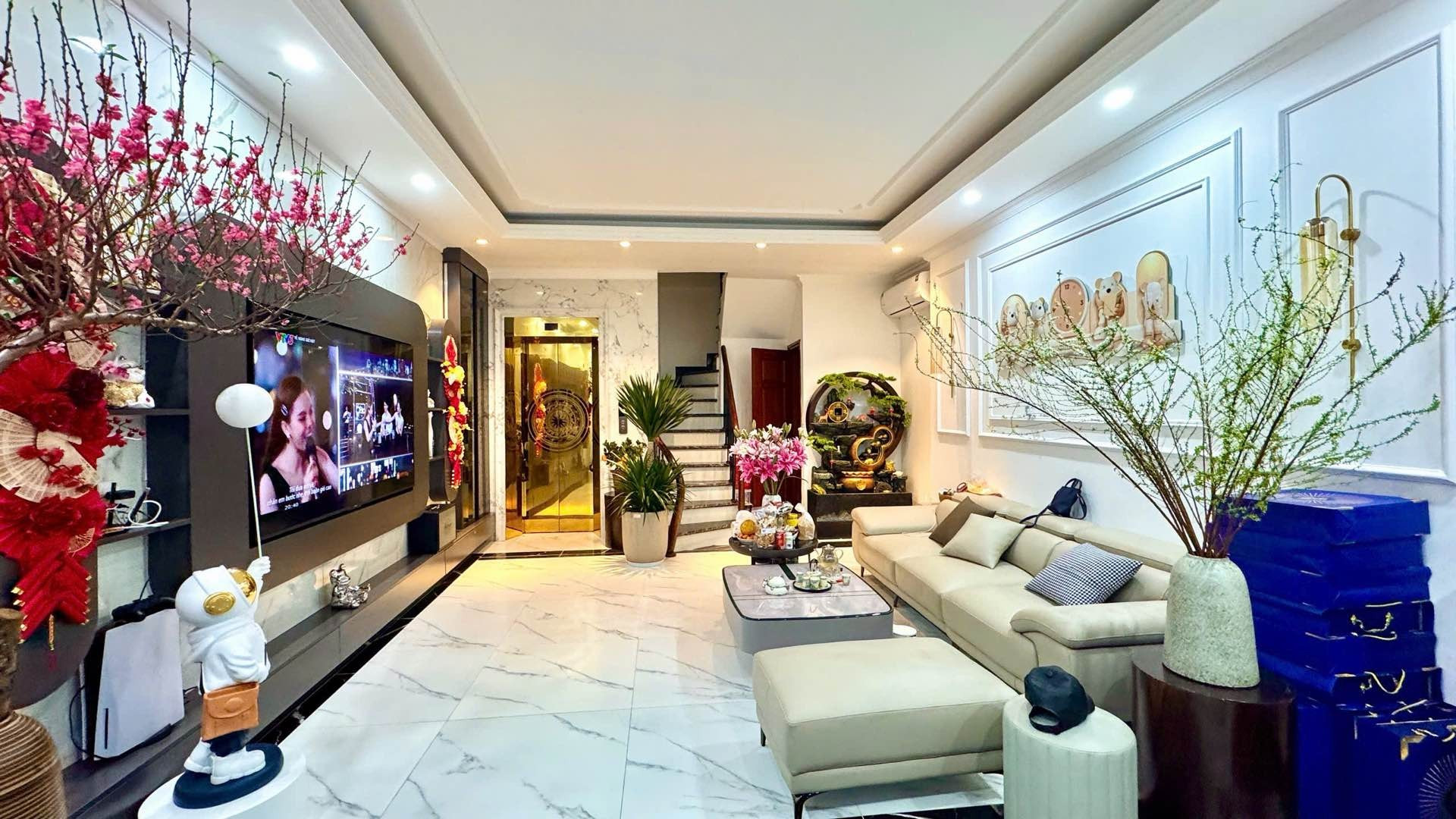 MỘT CĂN NHÀ ĐÁNG GIỮ TẠI HỒNG MAI – LÔ GÓC BA MẶT THOÁNG – THANG MÁY RIÊNG – 50M² 5 TẦNG