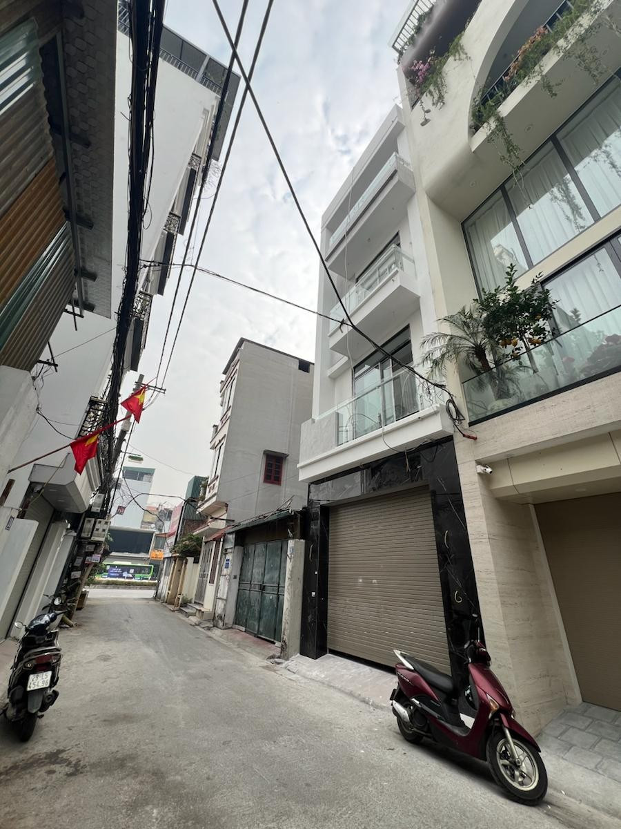 Bán nhà Hồng Tiến 74m² full thổ cư ngang 4.4m giá 33.3 tỷ tại Đường Hồng Tiến Phường Bồ Đề (MUA/BÁN BĐS nhắn tin Zalo 0862299066)