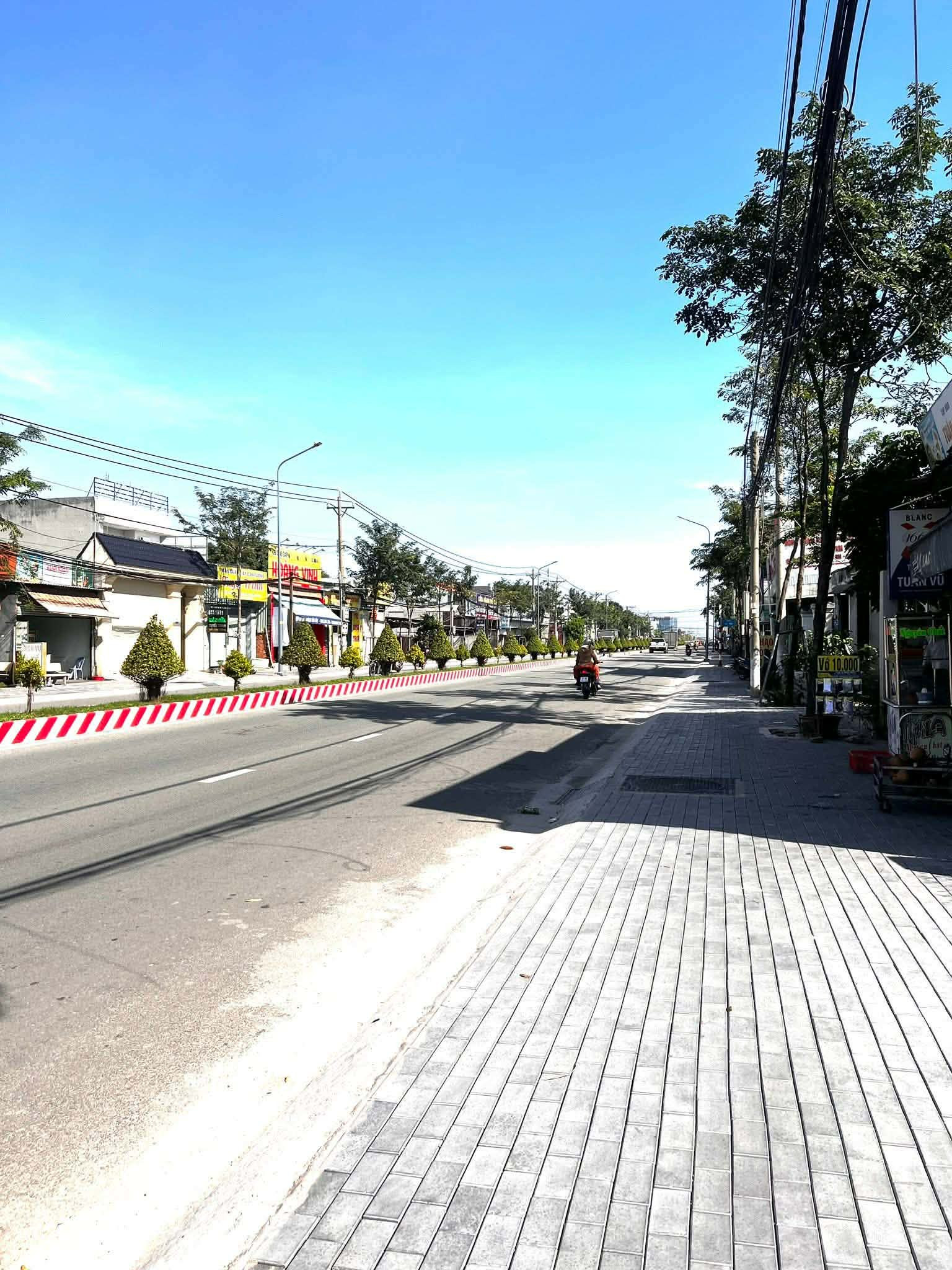Bán đất 228m² ngang 6.7m giá 10.94 tỷ Phường Bình Dương