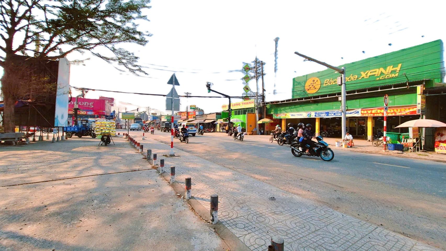 Bán nhà 378m² ngay chợ long thọ. đang cho bách hoá xanh thuê tháng 60trieu. giá bán 17ti