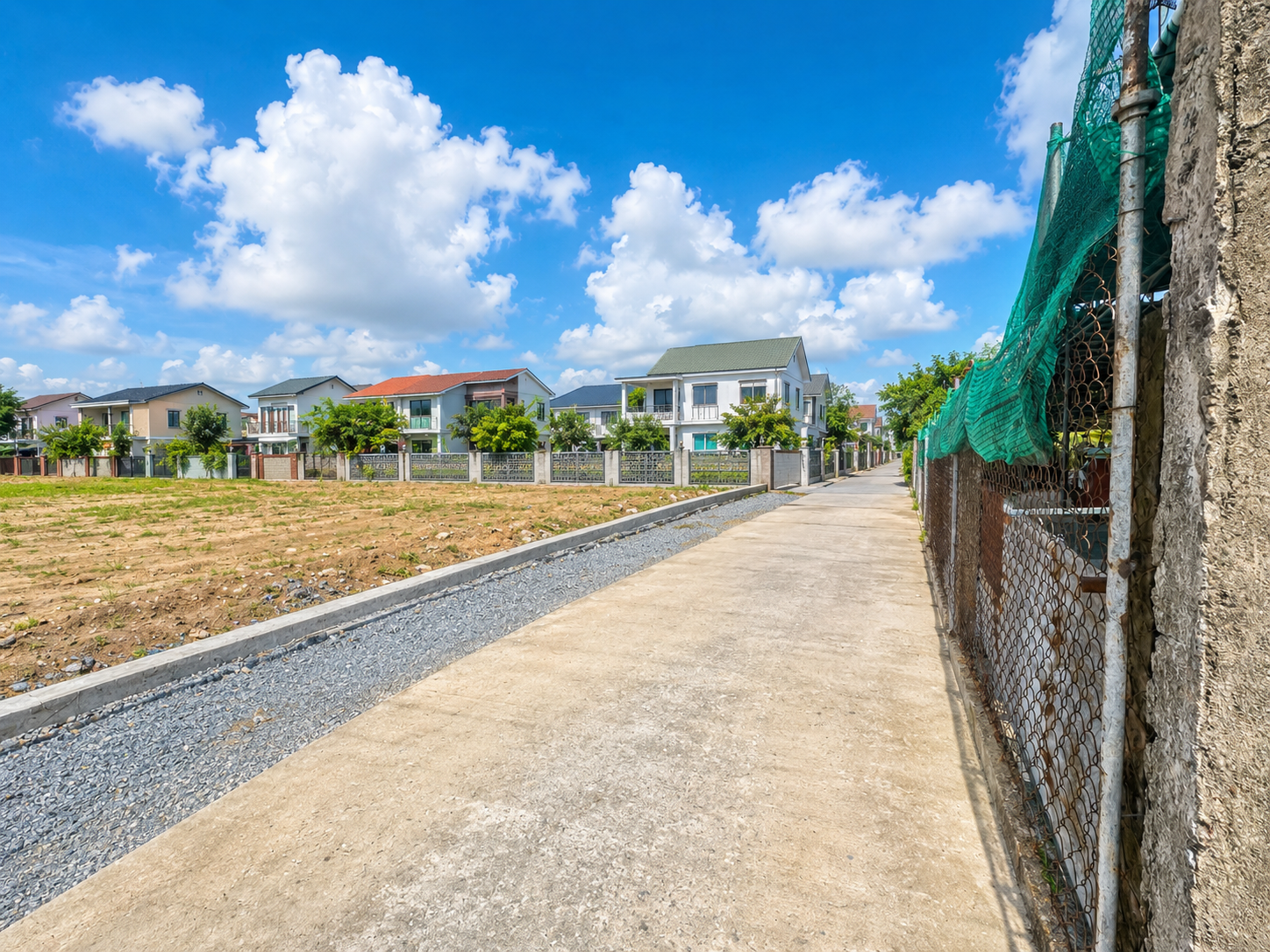 CẦN BÁN LÔ ĐẤT TRỤC HƯƠNG LỘ 15