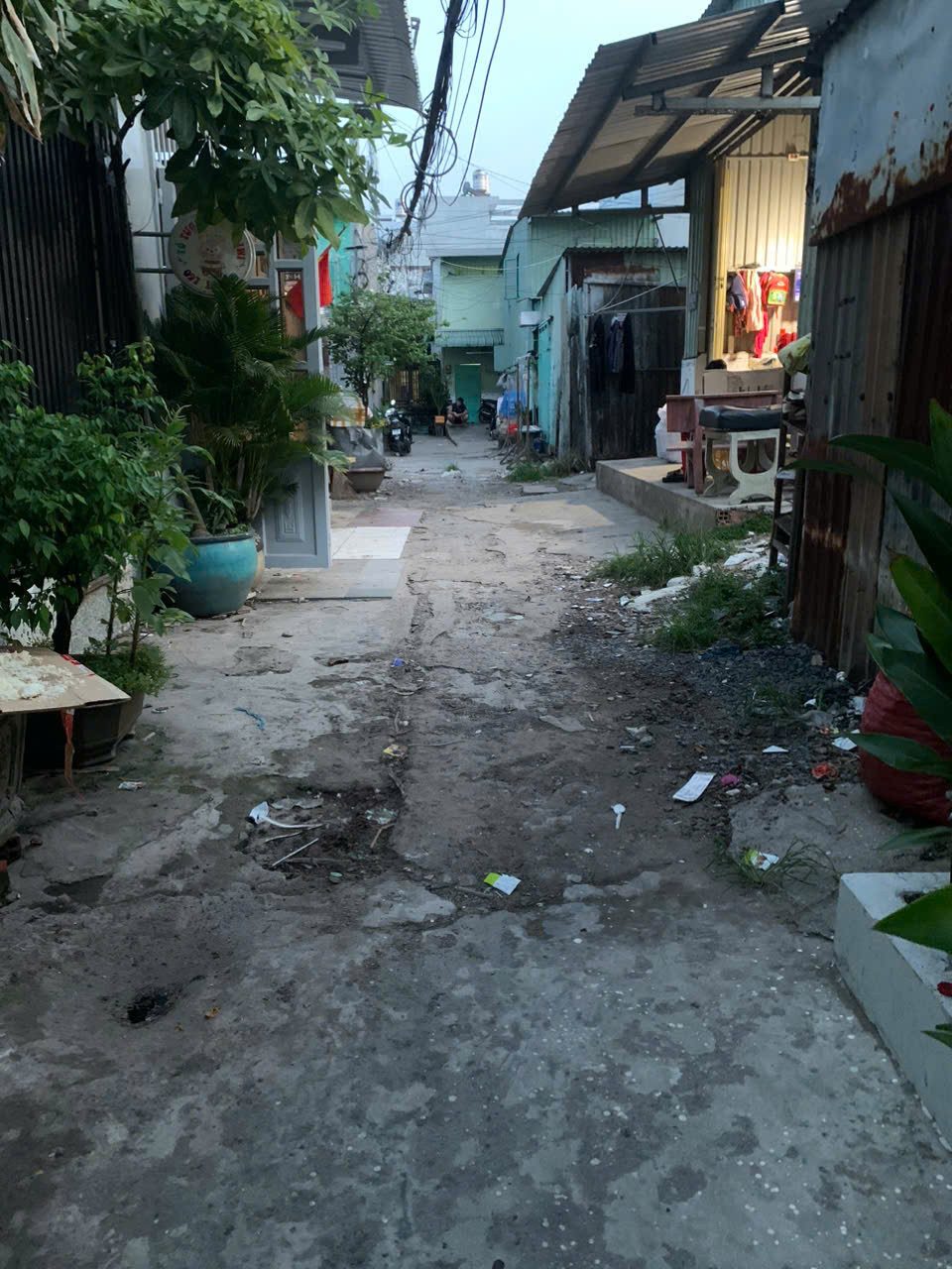 Nhà phố Hương Lộ 2, Bình Tân — 4,2x20m, SHR
Nhà phố sổ hồng riêng, diện tích sử dụng thực tế tốt — phù hợp gia đình mua ở hoặc nhà đầu tư giữ cho thuê khai thác dòng tiền.
