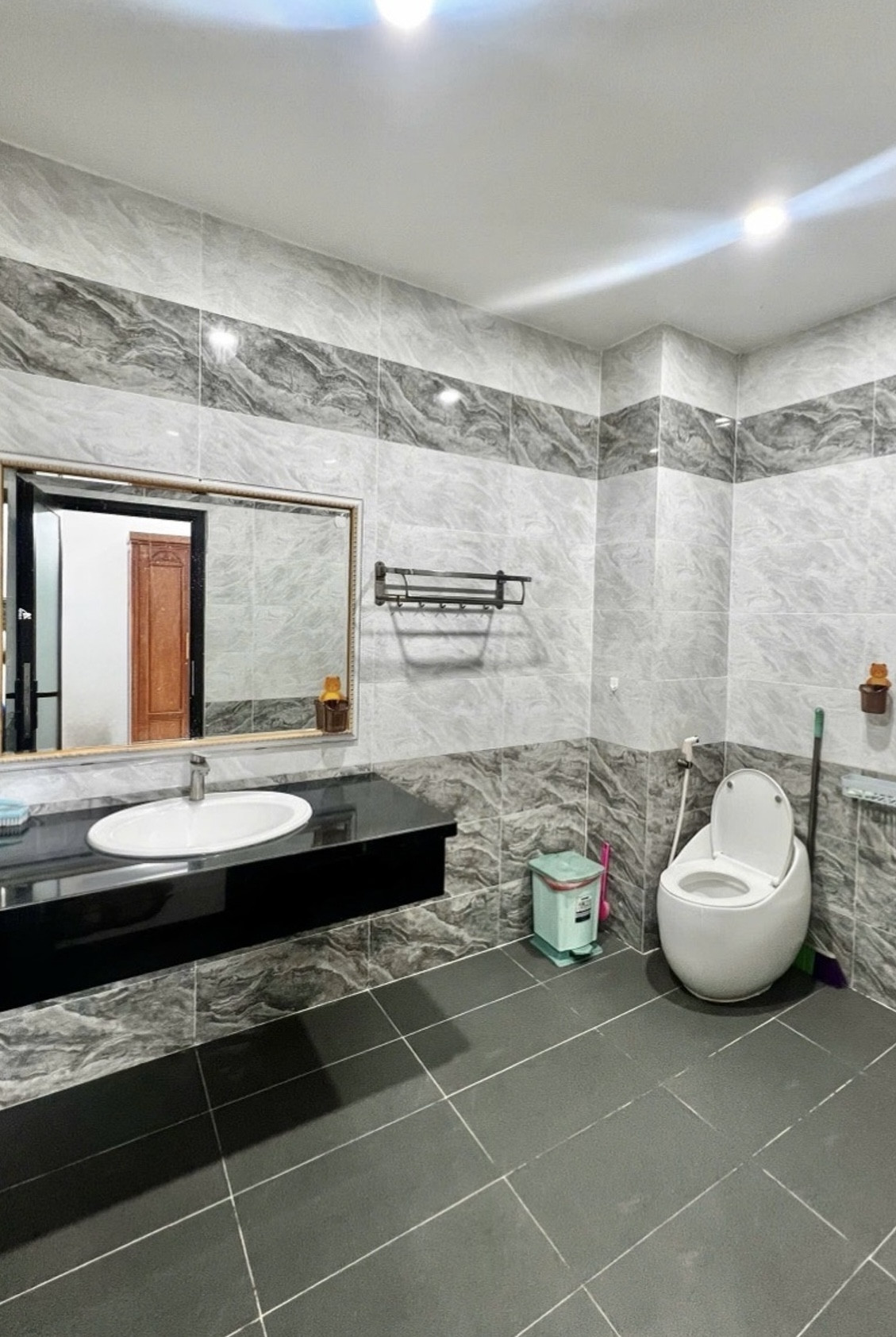 Bán Nhà riêng 115m² thổ cư 115m² giá 9 tỷ tại Đường Hương Lộ 2 Phường Bình Trị Đông A Quận Bình Tân TP. Hồ Chí Minh
