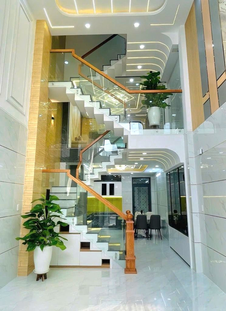 BÁN NHÀ ĐẸP SÁT TỈN.H LỘ 10 - KHU TÊN LỬ.A - 5PN - ĐƯỜNG XE TẢI - ( 4X14M )