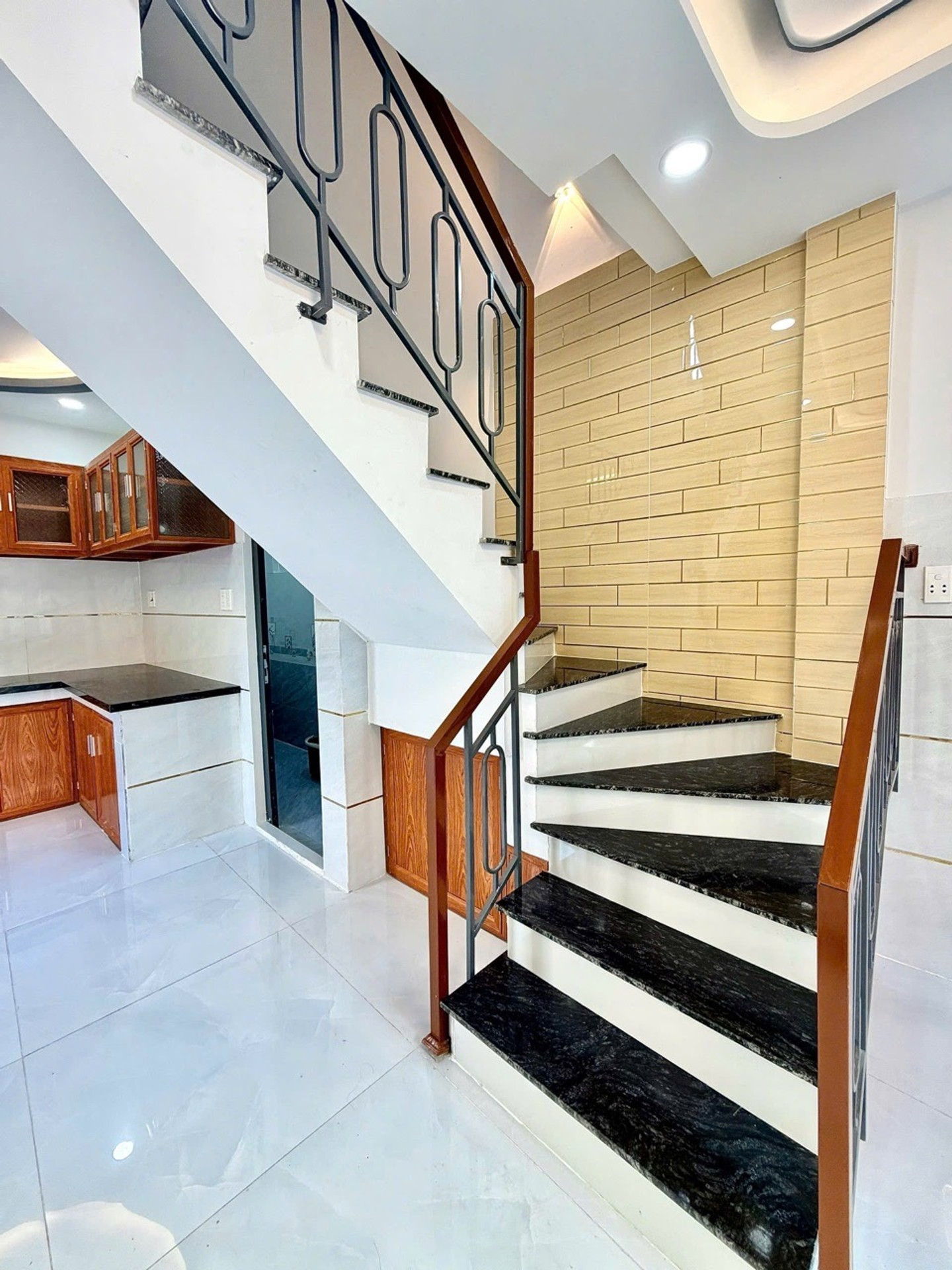 Rất hiếm phân khúc 2.5 tỷ nhà mới đẹp keng-thiết kế tối ưu công năng-lô góc thoáng mát