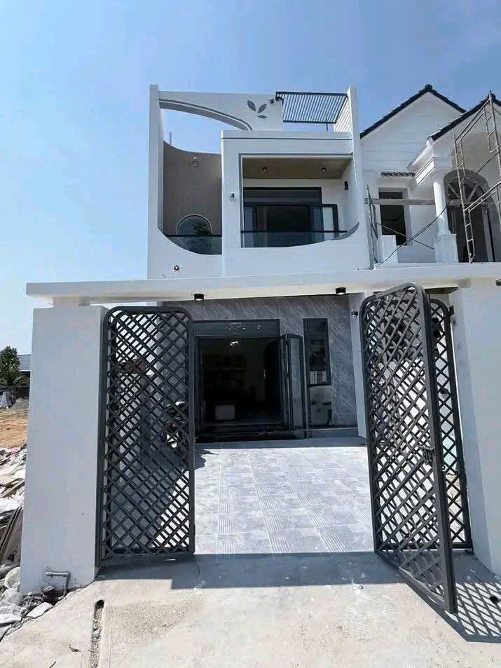 Bán căn nhà mới xây 1 sẹt Hương Lộ 2 1tỷ350