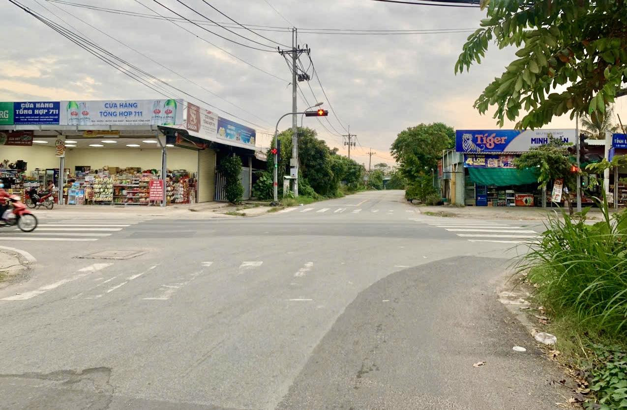 chính chủ bán 40m ngang đất đường nhựa hương lộ 2 củ chi phù hợp quy hoạch tách lô nhỏ