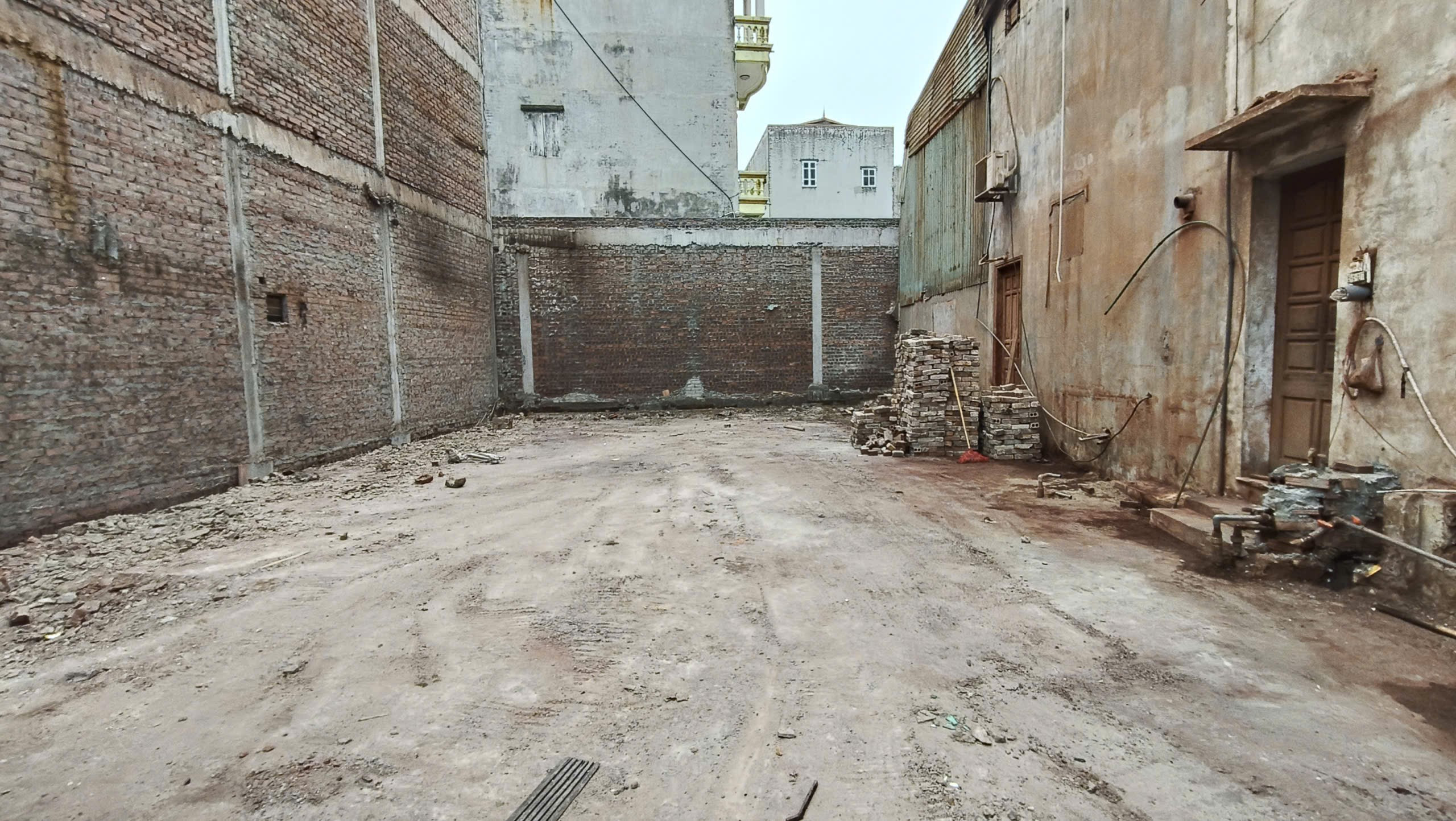 Bán đất 61,2m² ngang 4,23m giá 2.85 tỷ Phường Phù Khê
