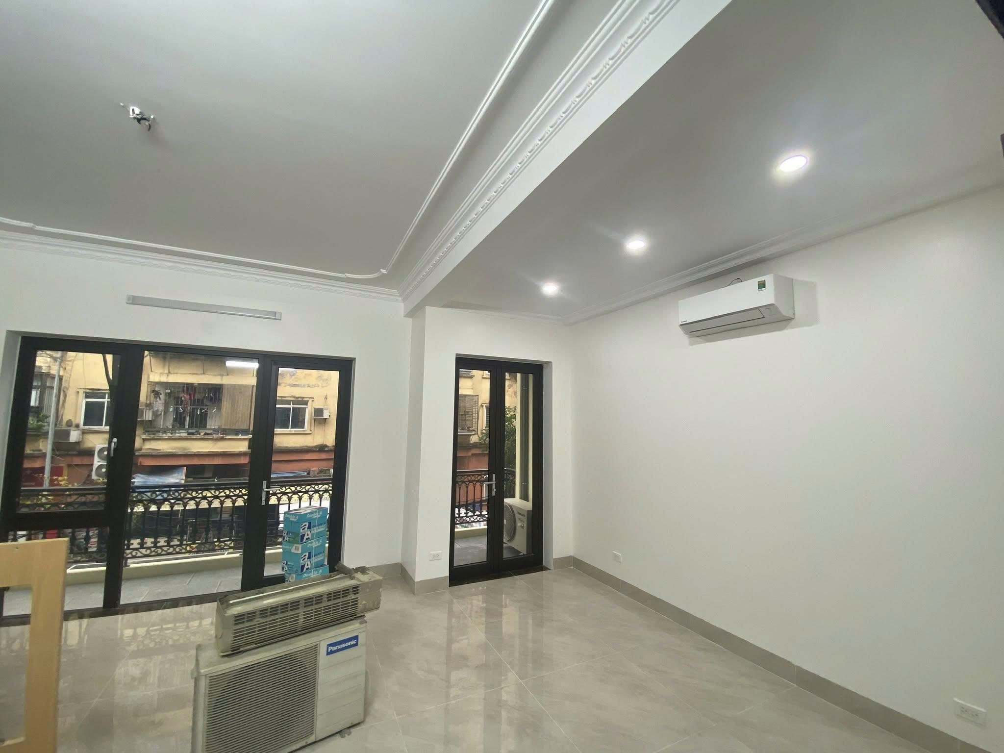 Cho Thuê Nhà Ngõ 26 Huy Du - Cầu Diễn 100M² 4 Tầng 6 Ngủ - Tầng 1 và Tầng 4 Thông Sàn - Phù Hợp VP, Showroom... Giá Thuê 45tr