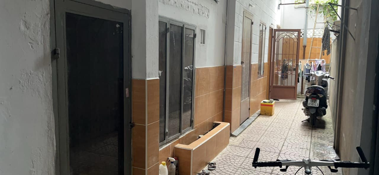 Nhà ĐẸP 3 Tầng 8 Phòng ngủ Quận 7, Ngang bề thế 6m, chưa đến 6 tỷ