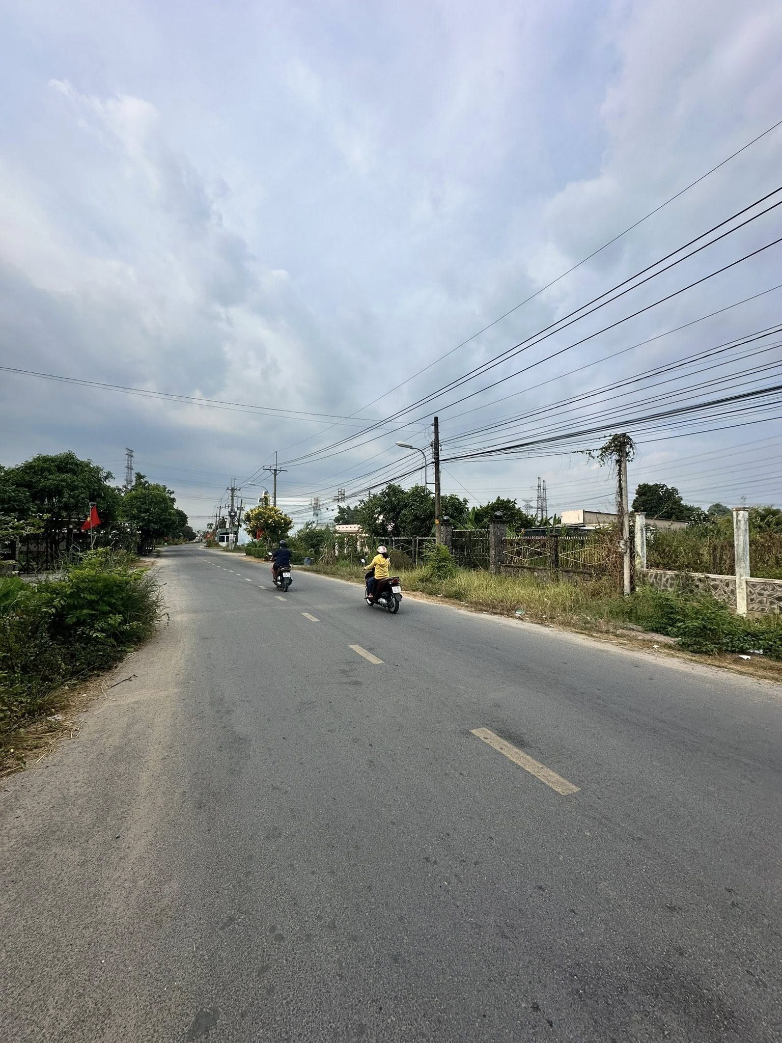 Chủ ngộp bán đất 215m2 full thổ , ngay X.An Tịnh, Trảng Bàng Giá 775 triệu