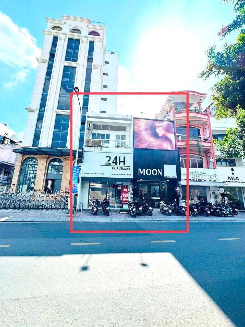 Bán nhà Mặt tiền 413-413A Huỳnh Văn Bánh Phú Nhuận - (9.33 x 13m - 119.4m2)