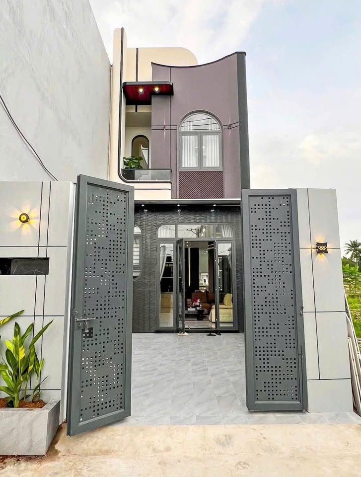 Bán nhà gần trường cấp 2, công an phường, đường nhựa 2 ô tô né nhau, sổ riêng thổ cư cách ttp Bửu Long 5 phút