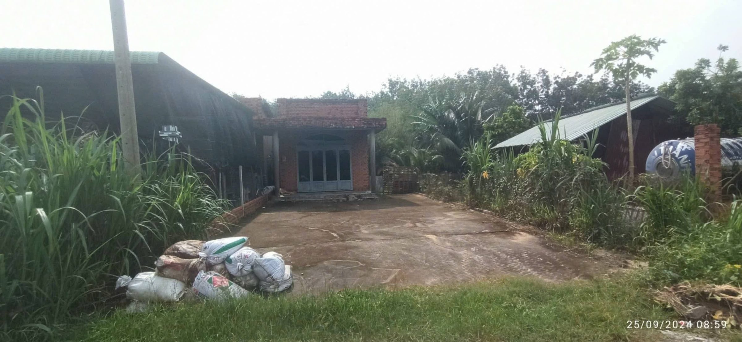 Bán nhà vườn Góc 2MT sát đường Kênh Đông xã Trung Lập Thượng Củ Chi TPHCM, DT: 8x58m.