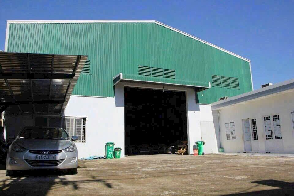 Bán xưởng mặt tiền đường Kênh Trung Ương xã Vĩnh Lộc B huyện Bình Chánh TPHCM, DT: 21x56m.