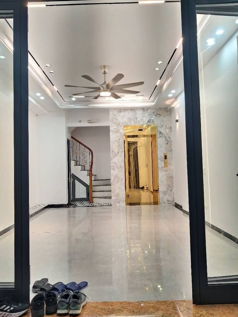 Khám thiên, 33m x 7tầng x 4PNKK, dân xây, ngõ thông thoáng, an sinh tốt